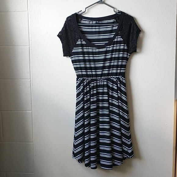 Torrid black and white striped dress - Picture 1 of 4
